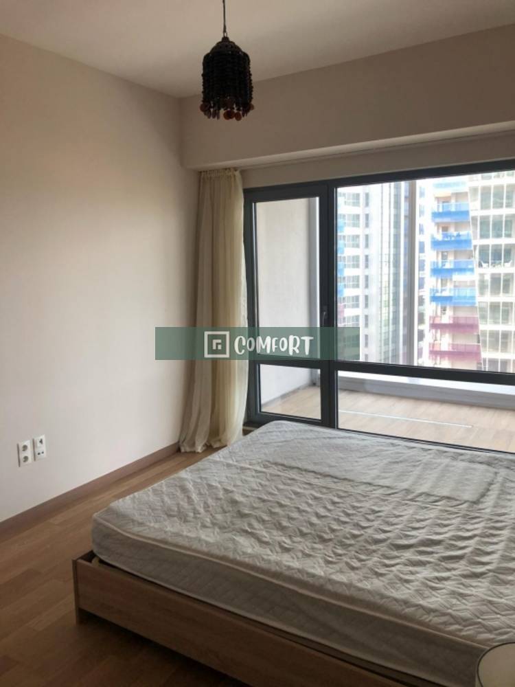 High Floor Spacious 4 + 1 Apartment