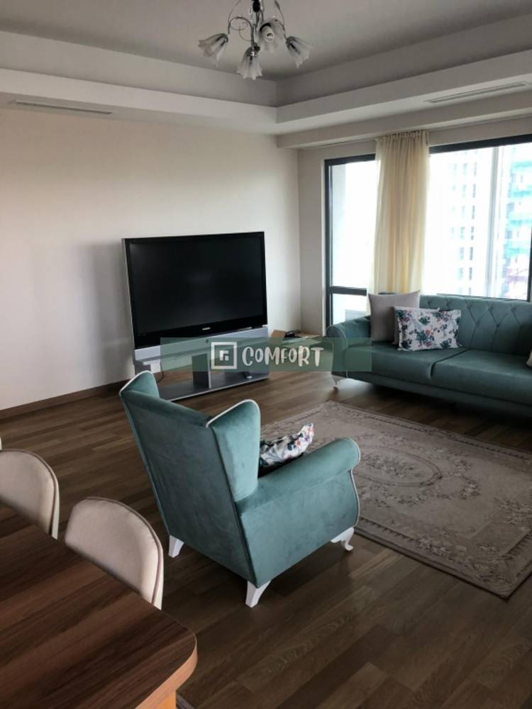 High Floor Spacious 4 + 1 Apartment
