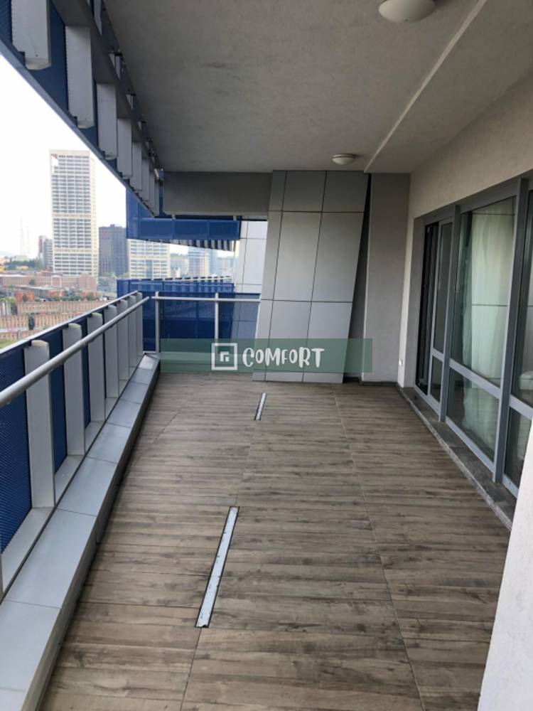 High Floor Spacious 4 + 1 Apartment
