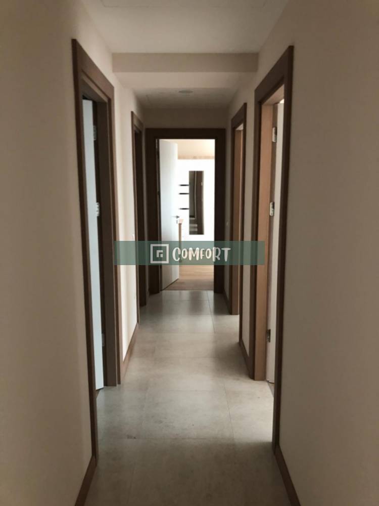 High Floor Spacious 4 + 1 Apartment