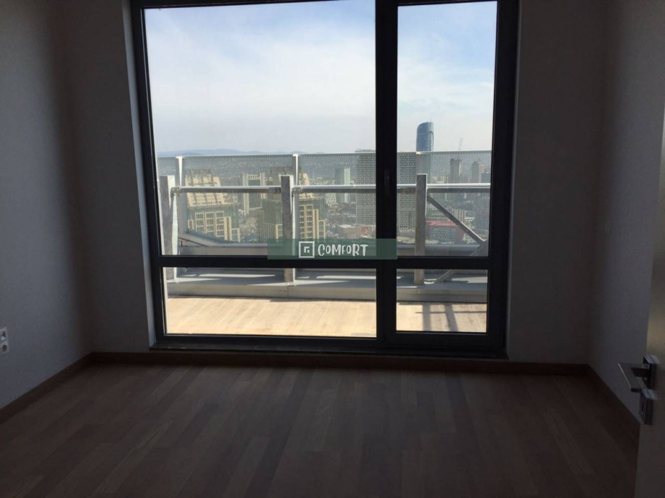 3 + 1 Loft Duplex For Sale in Excellent Location