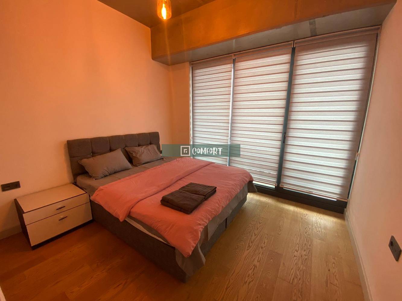 Queen Bomonti 1+1 Furnished Corner Flat for Rent with Golden Horn View