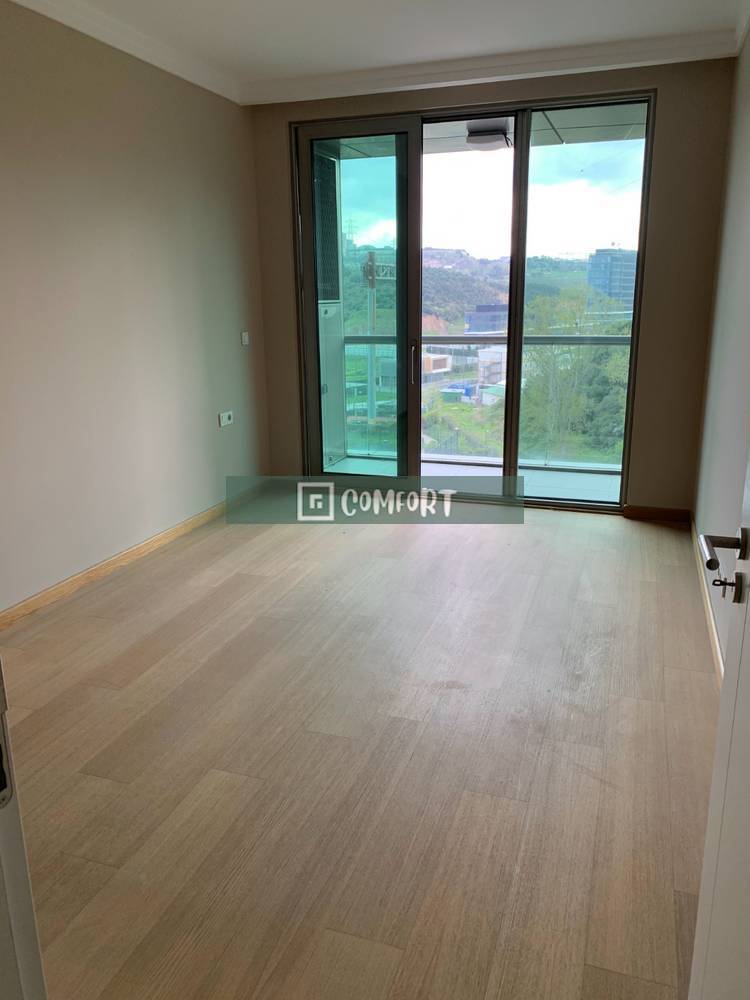 1+1 Opportunity Flat for Sale