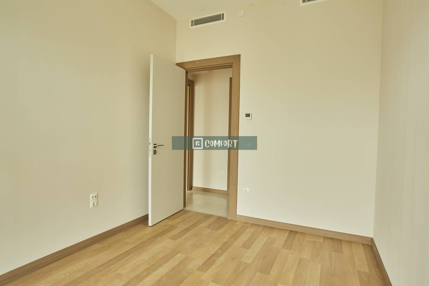 Spacious, 4 + 1 for sale in good location