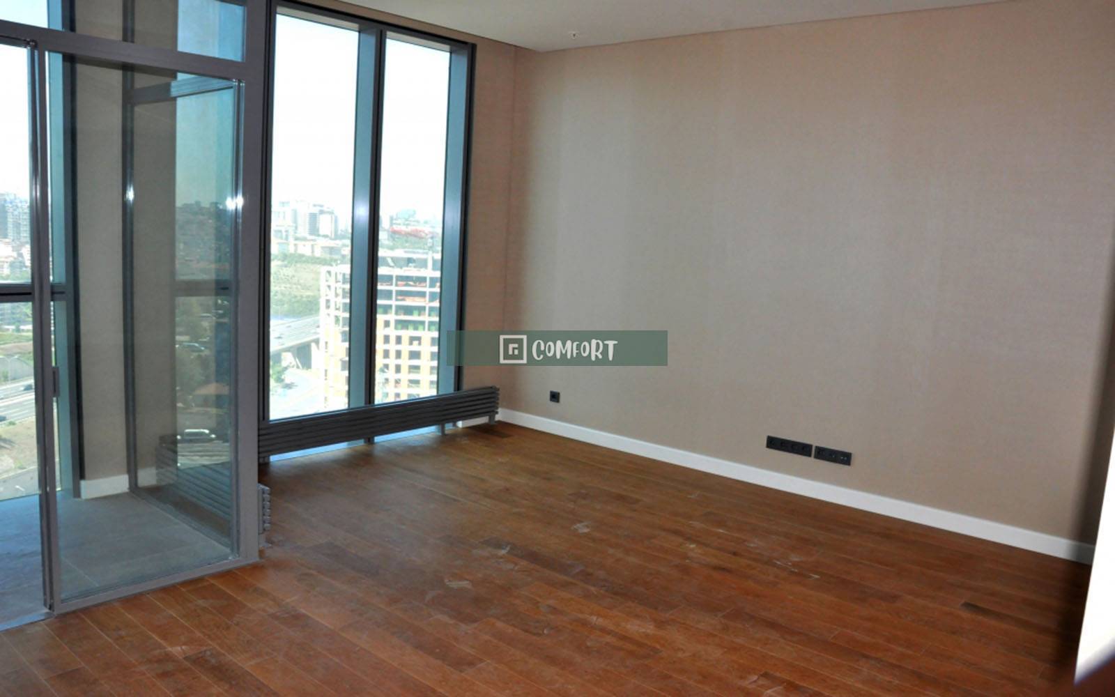 Open Front 1 + 1 apartment for rent