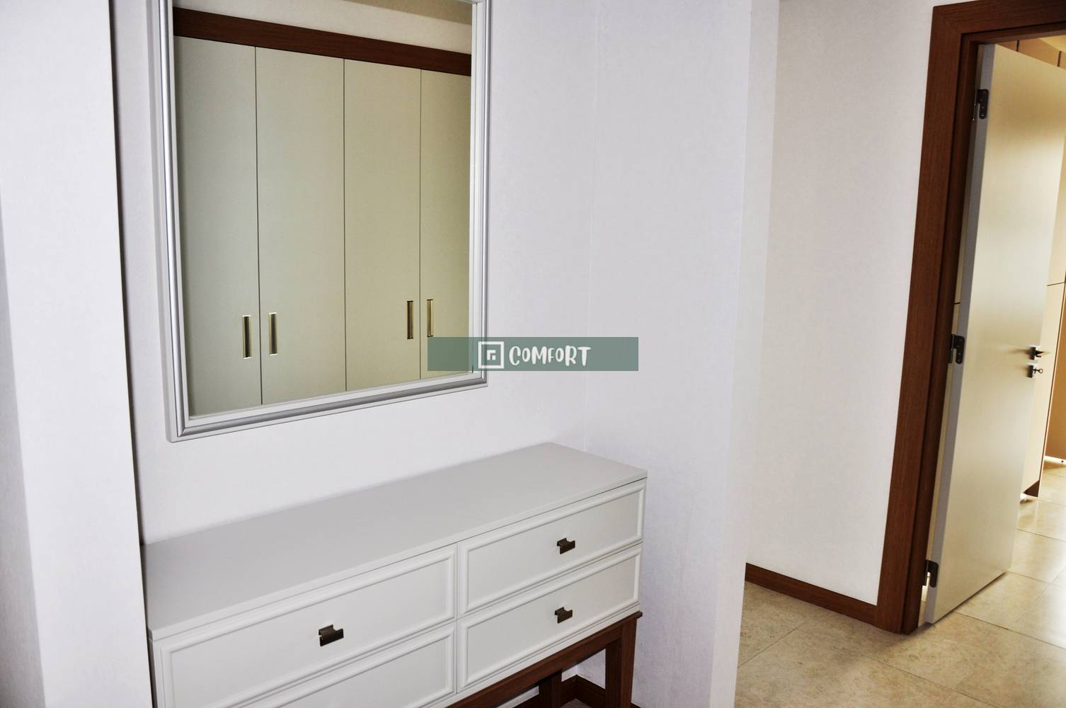 Orman ve Boğaz Manzaralı Satılık Daire