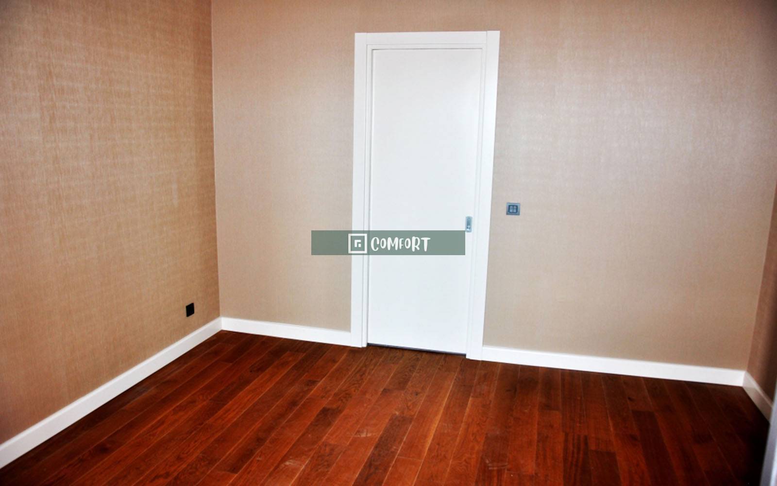 Open Front 1 + 1 apartment for rent