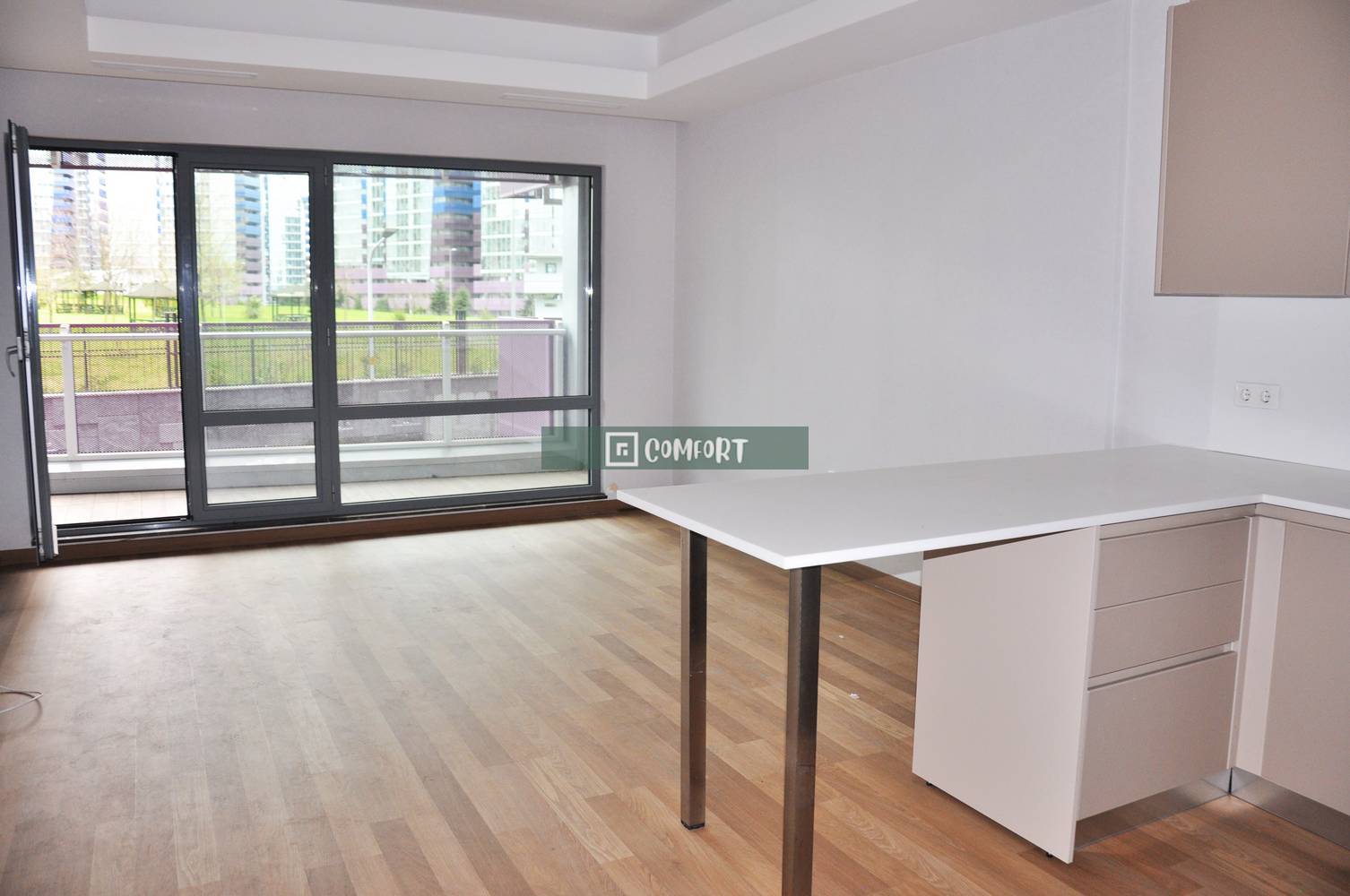 Maslak 1453 For Sale 1+1 Street Front