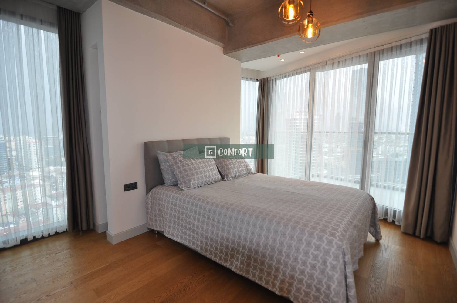 1+1 Corner Large Type Luxury Furnished Flat for Rent