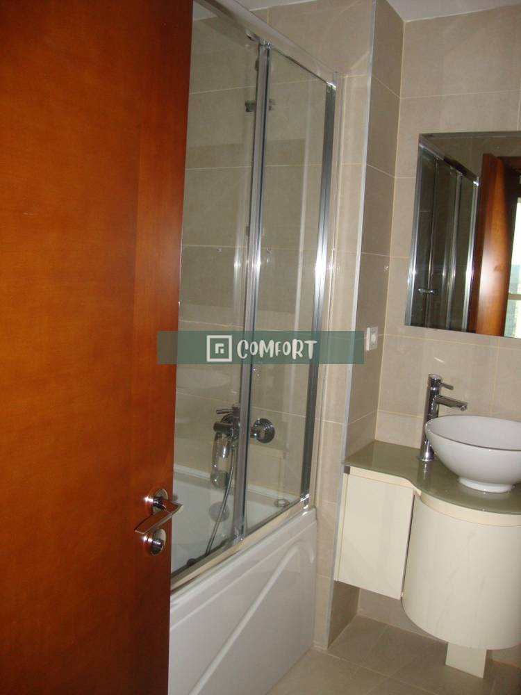 High Floor Spacious 4 + 1 Apartment