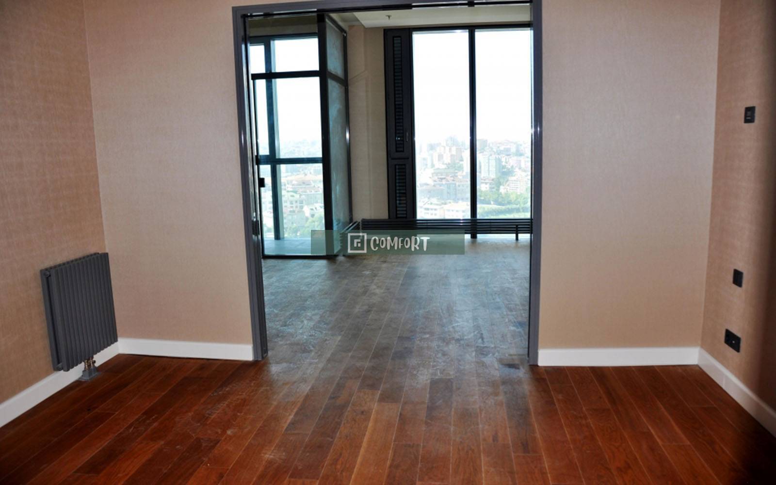 Open Front 1 + 1 apartment for rent