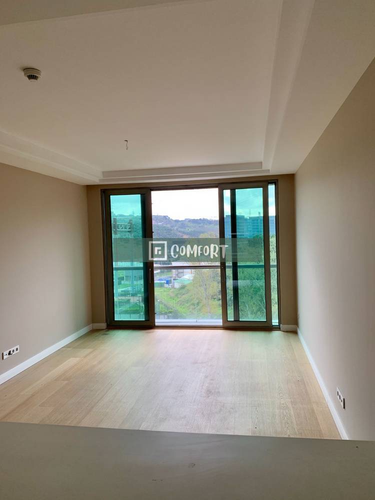 1+1 Opportunity Flat for Sale