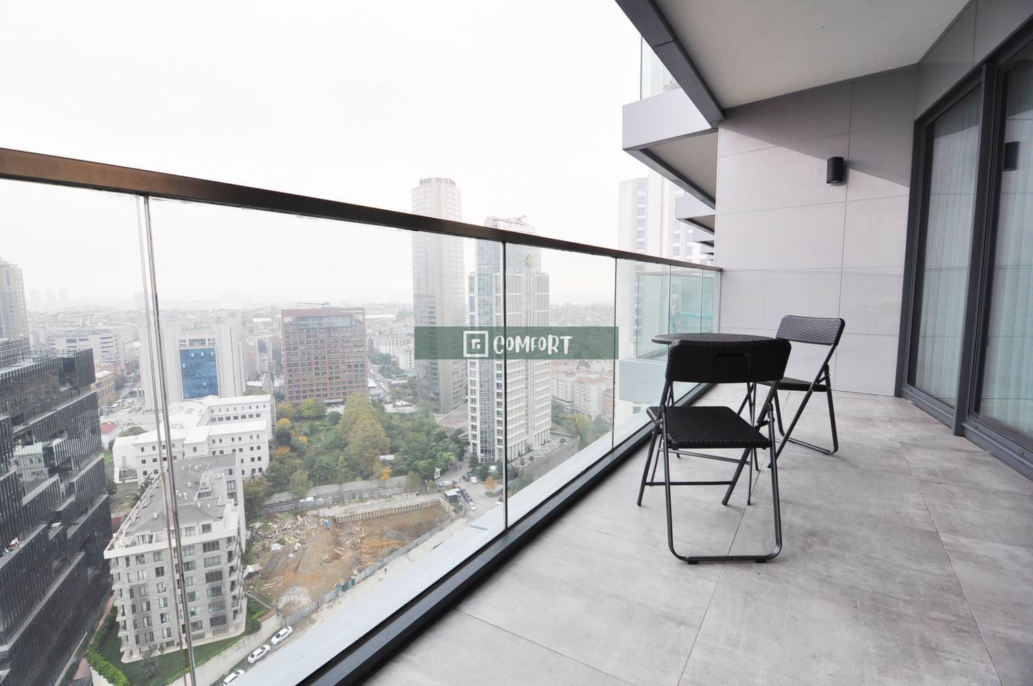 Satılık 1+1 Yüksek Kat Manzaralı Daire