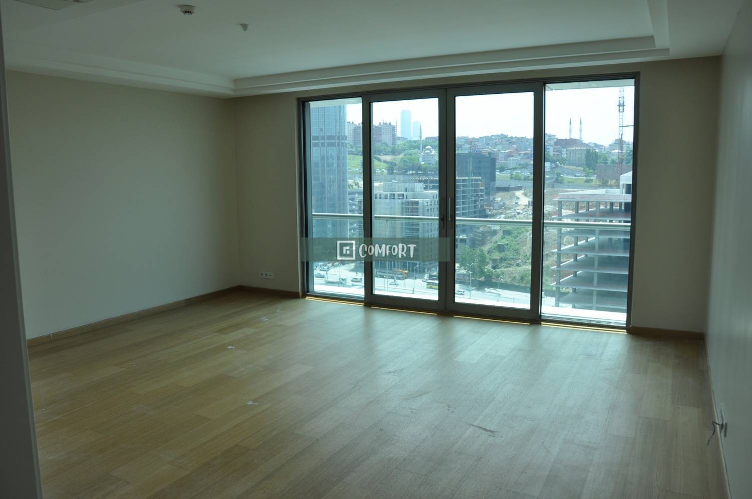 3+1 High Floor Spacious Apartment for Sale
