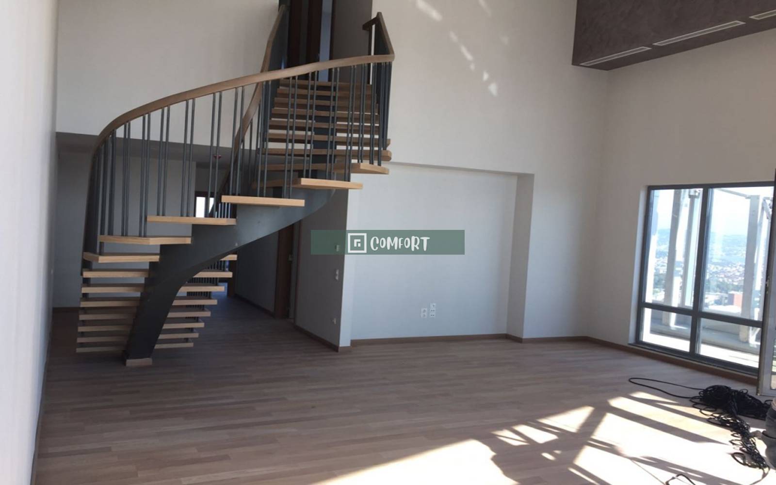 3 + 1 Loft Duplex For Sale in Excellent Location