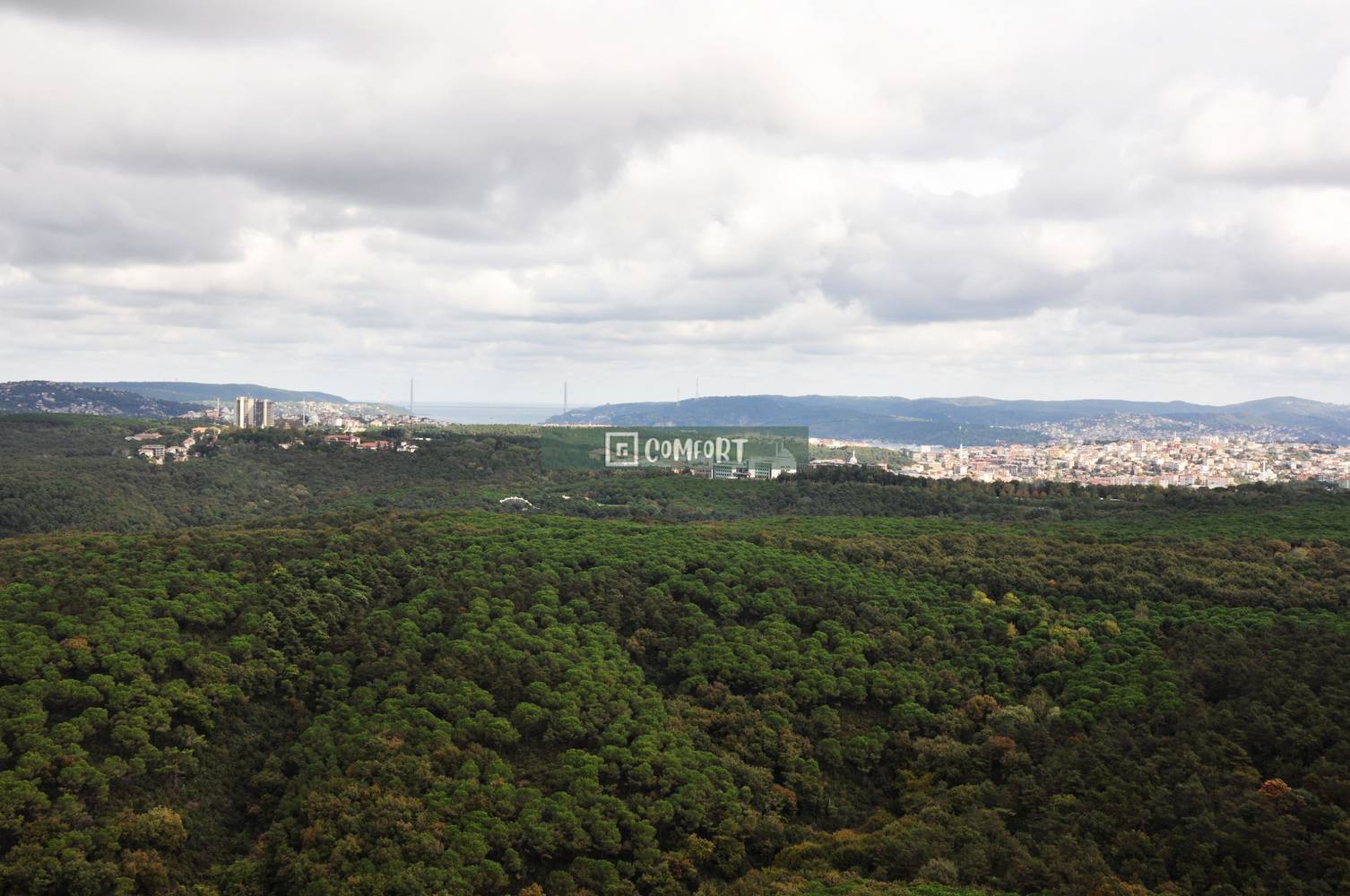 Orman ve Boğaz Manzaralı Satılık Daire
