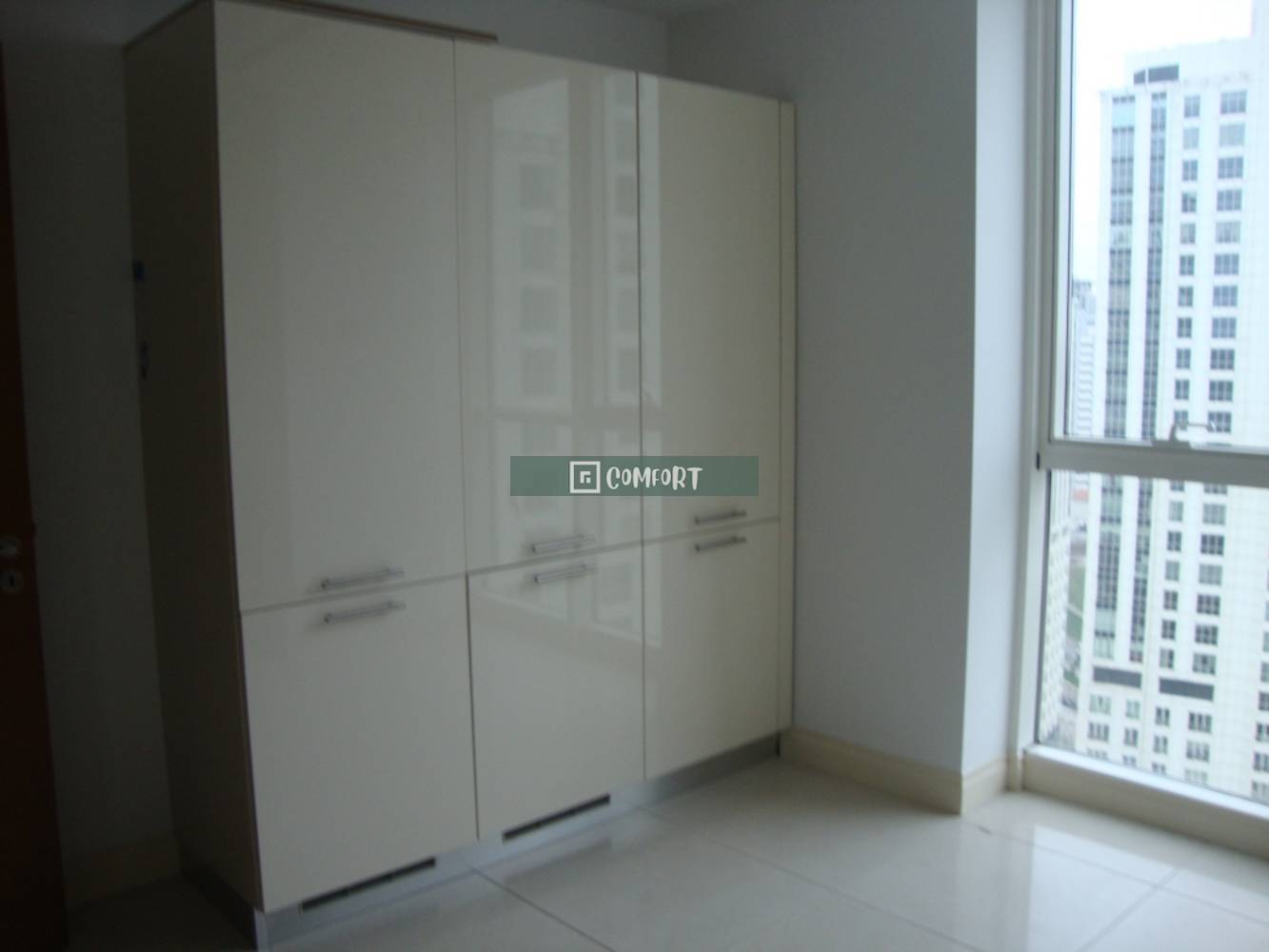 High Floor Spacious 4 + 1 Apartment