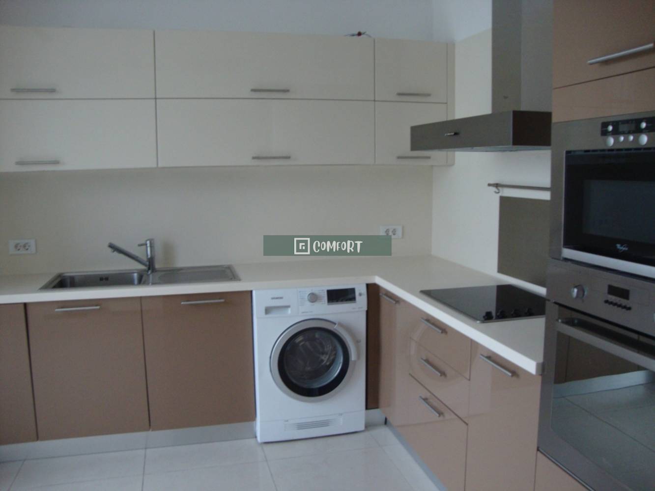 High Floor Spacious 4 + 1 Apartment